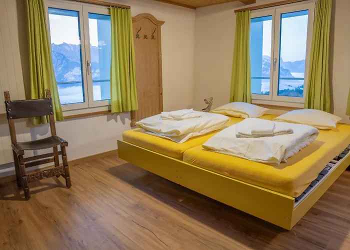 Juhui Nocleg ze śniadaniem *